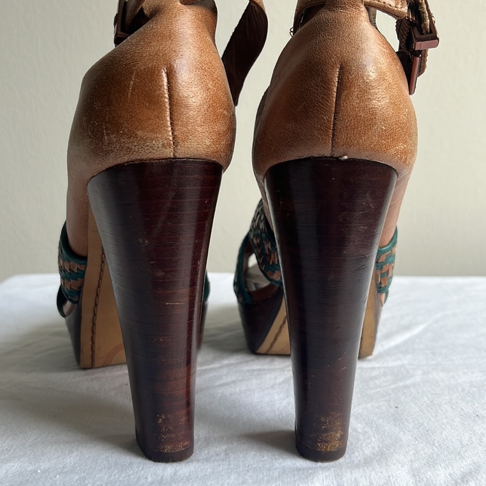 Elliott Lucca green and brown leather woven stacked heels - Picture 9 of 9